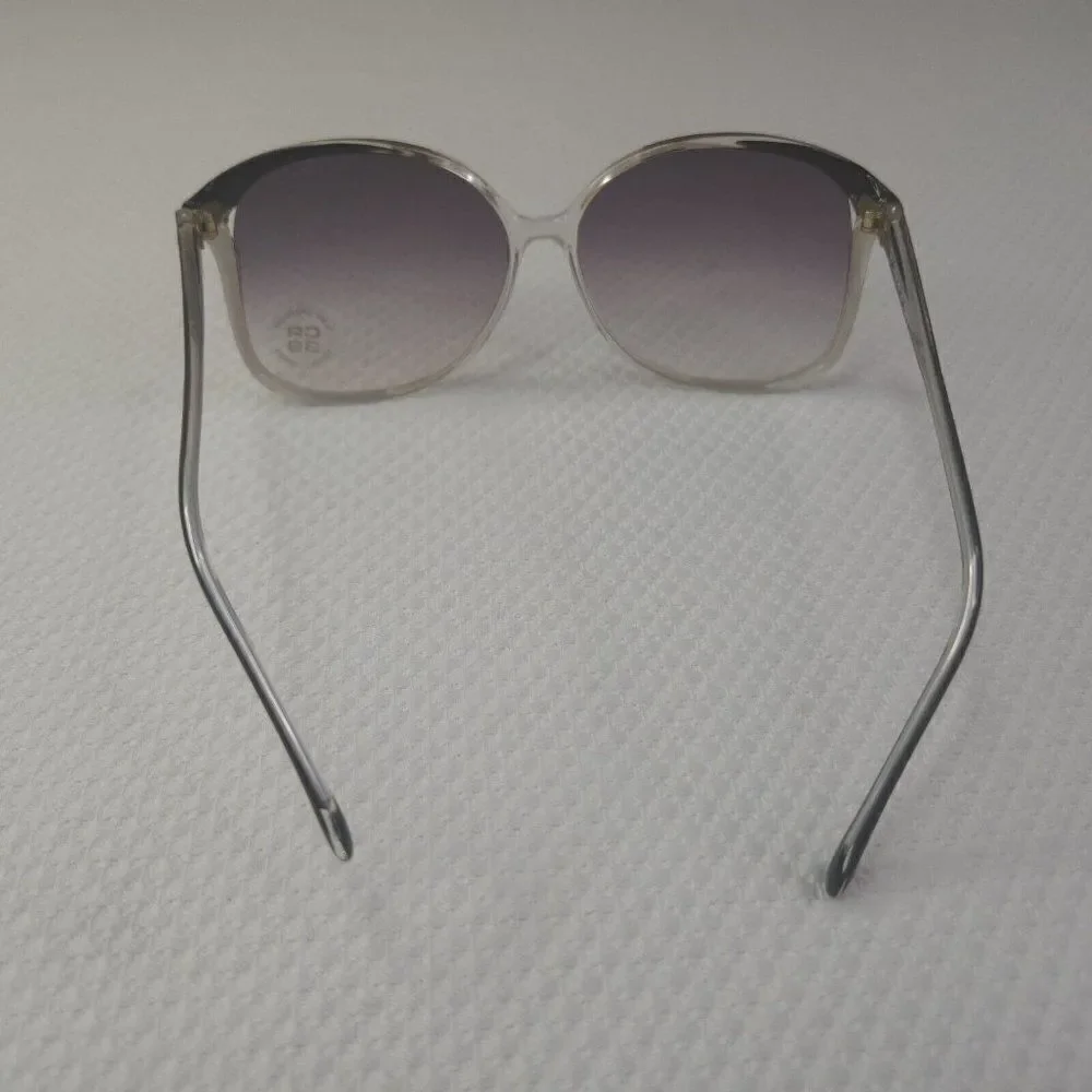 VINTAGE 70s Womens Oversized Sunglasses Smokey Gray Lens New Old Stock